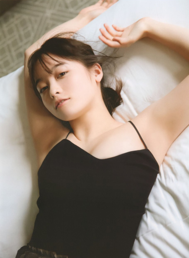 橋本環奈 おっぱい