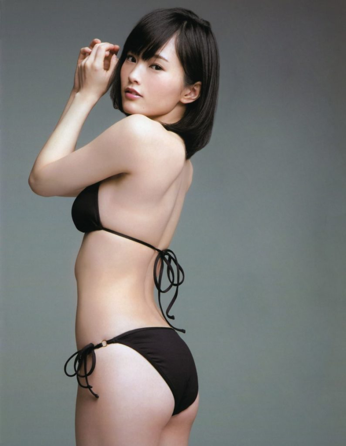 山本彩 グラビア