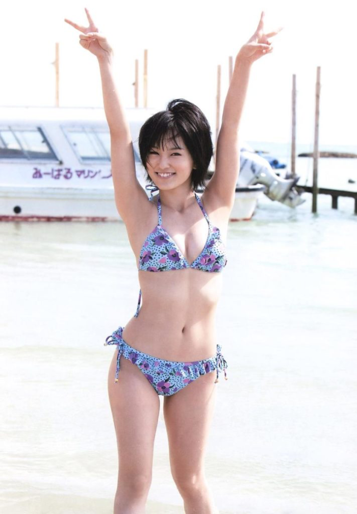 山本彩 グラビア