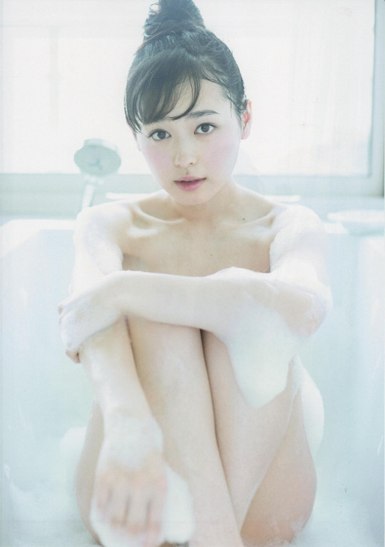 福原遥 おっぱい