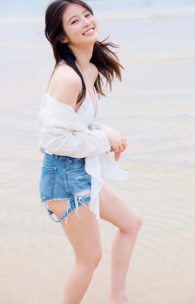 今田美桜 おっぱい