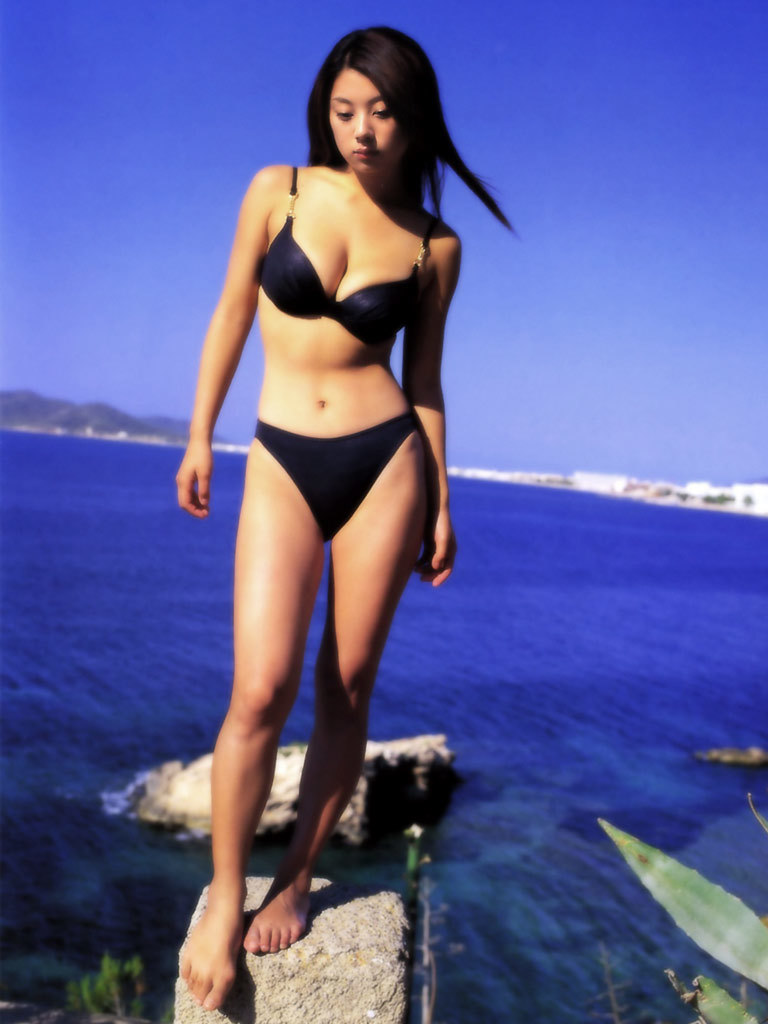 小池栄子 おっぱい