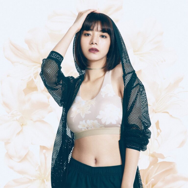 池田エライザ おっぱい