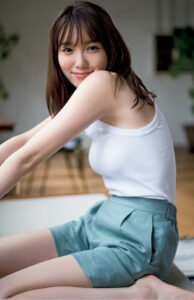 【画像86枚】飯豊まりえの胸が美しすぎる！最高レベルです | 芸能人の画像まとめサイト『aigazo(アイガゾ)』