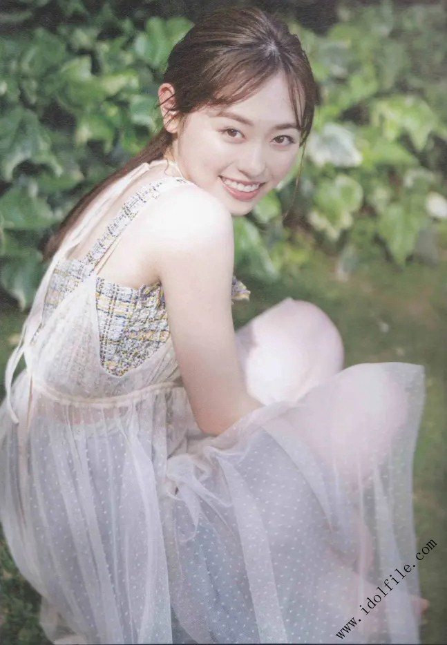 福原遥 おっぱい