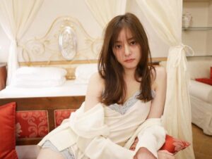 【画像65枚】新木優子の胸が美しすぎる！最高レベルです