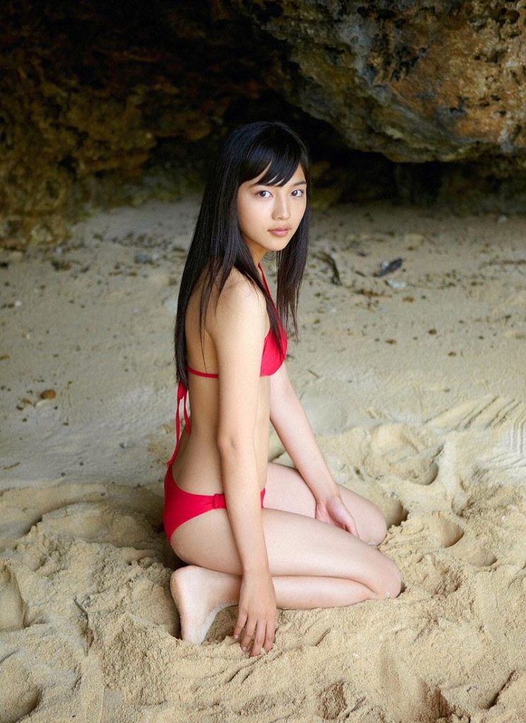 川口春奈 おっぱい
