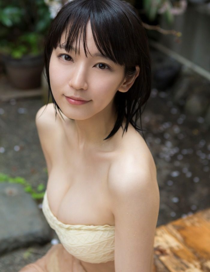 吉岡里帆 おっぱい