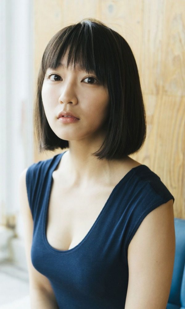 吉岡里帆 おっぱい