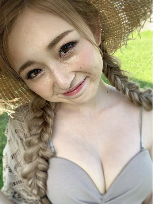 ゆうちゃみ おっぱい