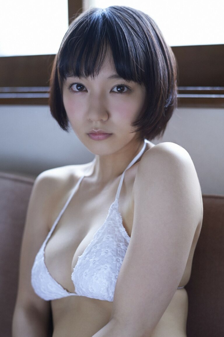 吉岡里帆 おっぱい