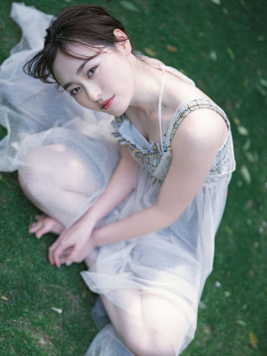 福原遥 おっぱい