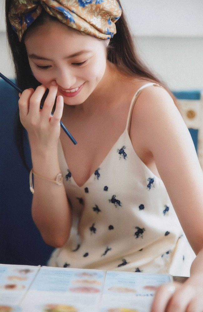 今田美桜 おっぱい