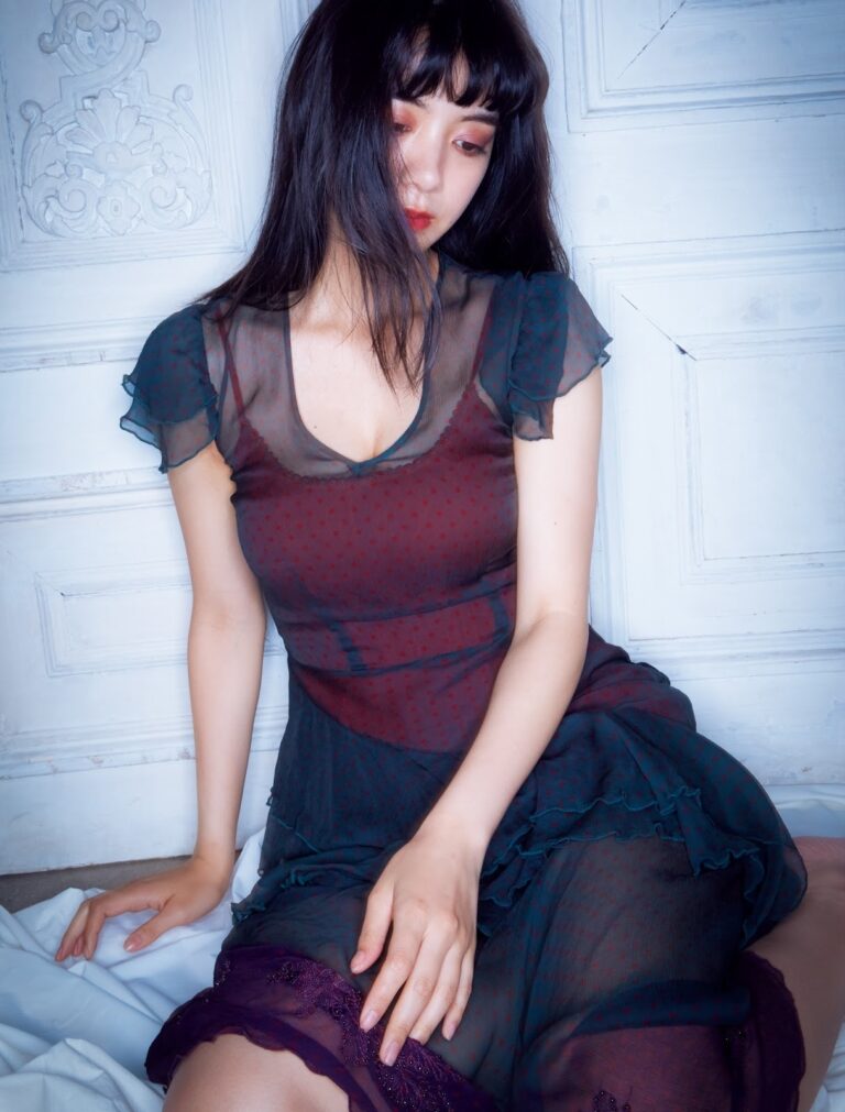 池田エライザ おっぱい
