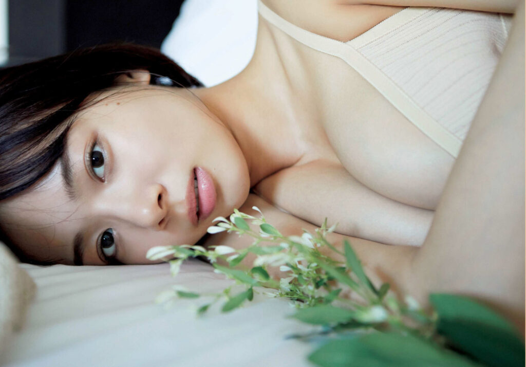 【画像86枚】岡田紗佳の胸が美しすぎる！最高レベルです