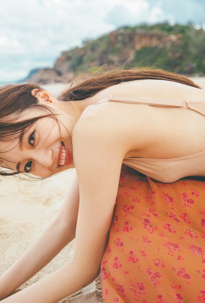 梅澤美波 おっぱい