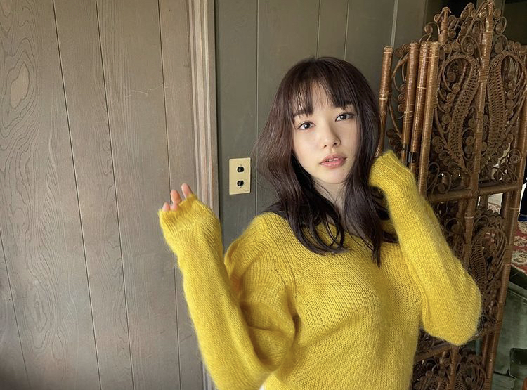 桜井日奈子 おっぱい