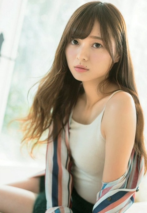 梅澤美波 おっぱい