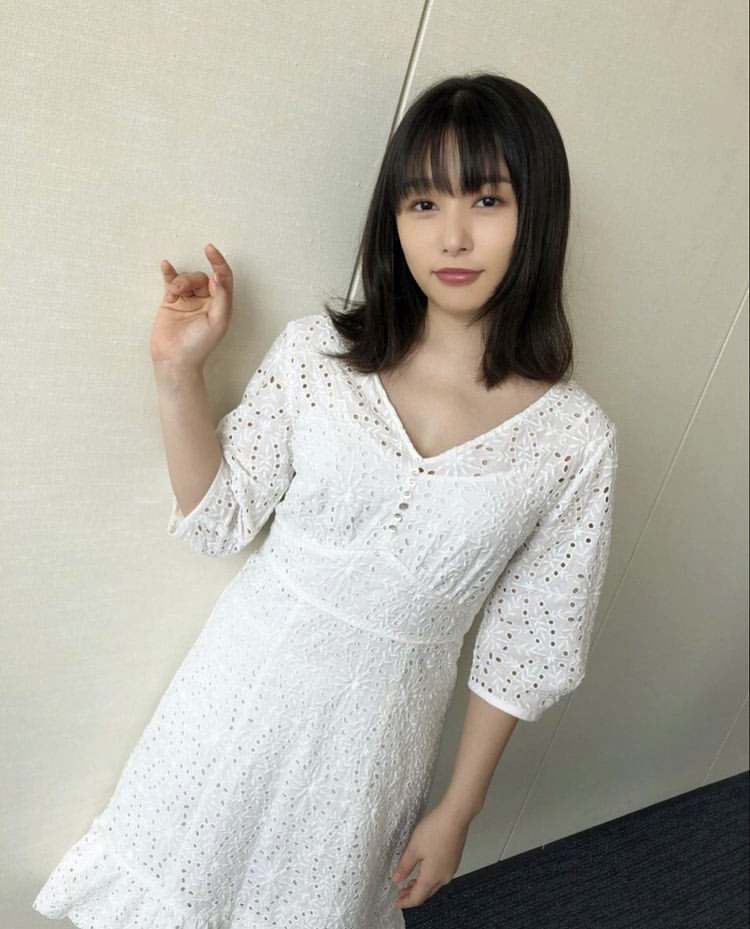 桜井日奈子 おっぱい