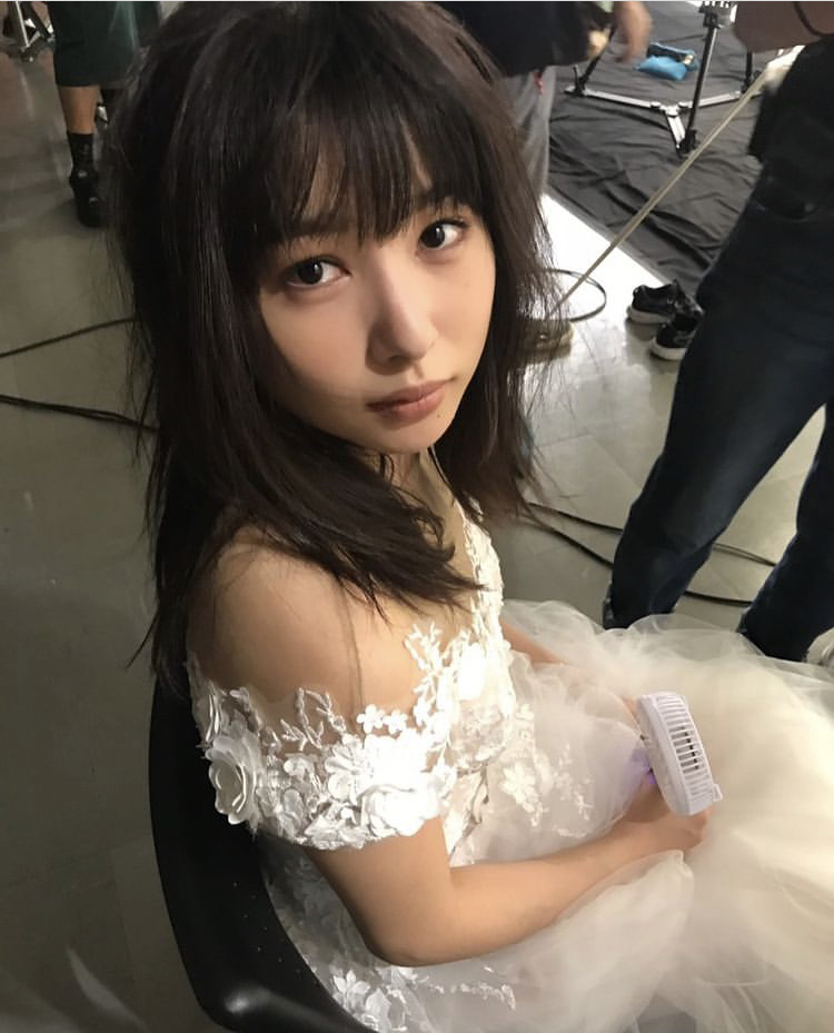 桜井日奈子 おっぱい