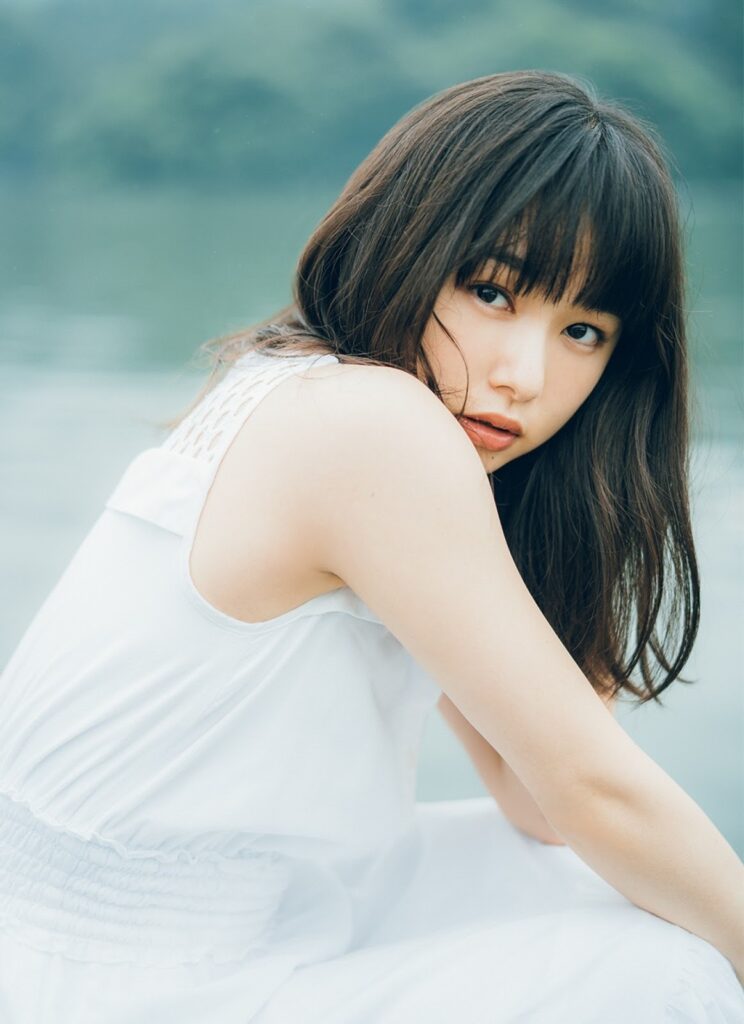 桜井日奈子 おっぱい