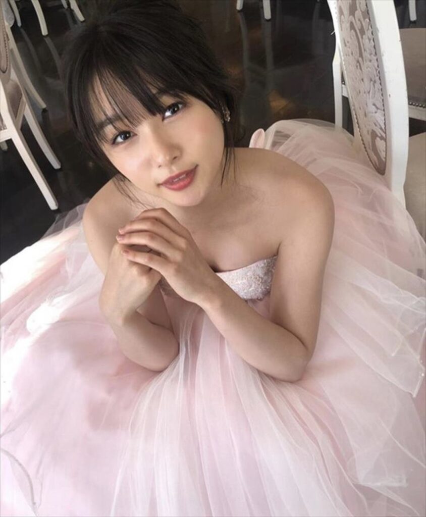 桜井日奈子 おっぱい