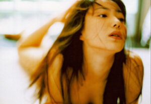 【画像17枚】菅野美穂の胸が美しすぎる！最高レベルです