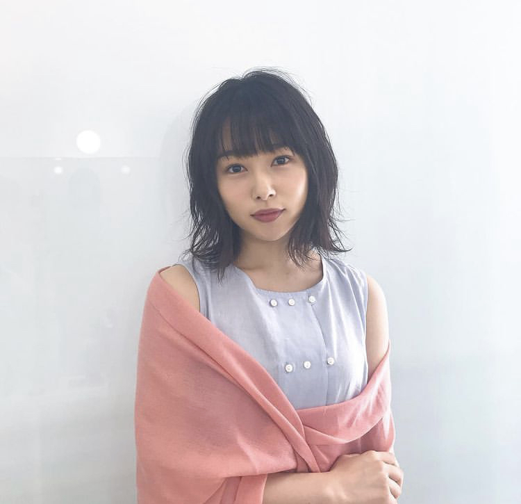桜井日奈子 おっぱい