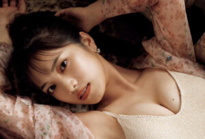 Cカップのバスト画像一覧【胸が美しすぎる50名を紹介!】