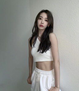 【画像71枚】宮脇咲良の胸が美しすぎる！最高レベルです | 芸能人の画像まとめサイト『aigazo(アイガゾ)』