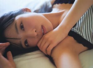 【画像52枚】小栗有以の胸が美しすぎる!最高レベルです